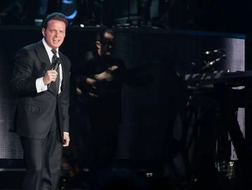 Juez de Los Ángeles emite orden de arresto contra Luis Miguel