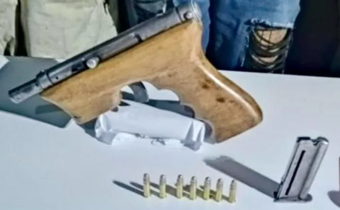 detenidos-chinantla-portacion-ilegal-arma-de-fuego-evidencia