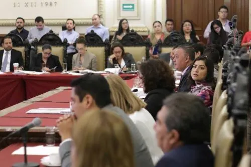 Pese a que se ha llegado a los golpes, el coordinador de cabildo jura que todos son amigos
