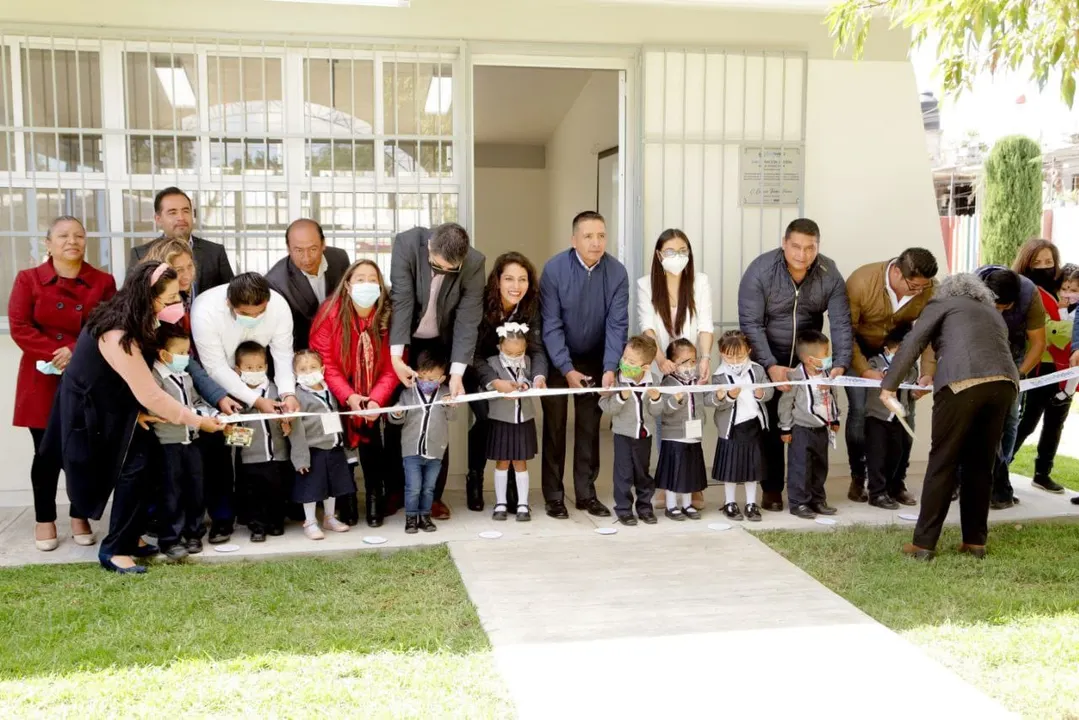 Inaugura Mundo Tlatehui aulas de medios didáctica en la cabecera municipal y concepción La Cruz