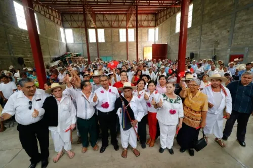 Jiménez Merino se compromete a mejorar calidad de vida de pueblos indígenas en Puebla