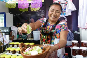 Asistentes a la Feria de Puebla podrán degustar el tradicional mole miahuateco