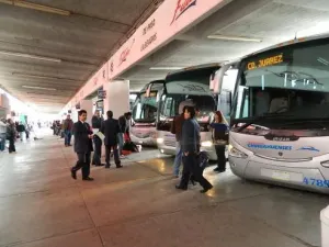 Descuento de transporte a estudiantes y maestros