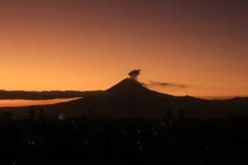 Durante las últimas 24 horas el volcán Popocatépetl ha registrado 123 exhalaciones