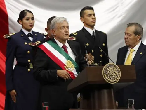 López Obrador…inicia la Cuarta Transformación de México
