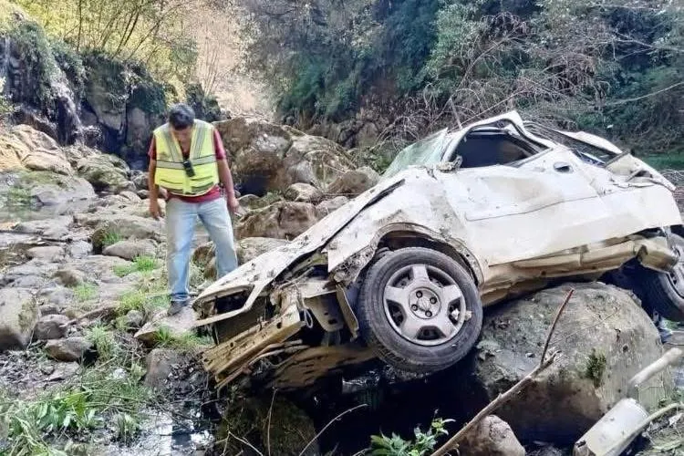 Reportan la muerte de una mujer tras aparatoso accidente en la México-Tuxpan
