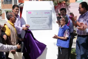 Rivera Pérez entrega remodelación del parque de La Coyotera