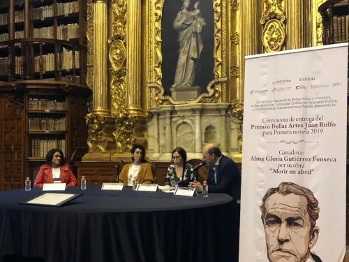 Entregan Premio Bellas Artes Juan Rulfo para primera novela en Biblioteca Palafoxiana