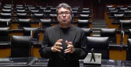 Monreal anuncia que se reforzarán medidas sanitarias tras la muerte del senador Molina por Covid