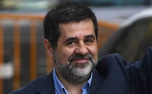 Tribunal español impide investidura de candidato Catalán