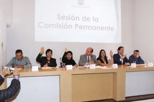 Ingresa iniciativa de indulto de Barbosa al Congreso