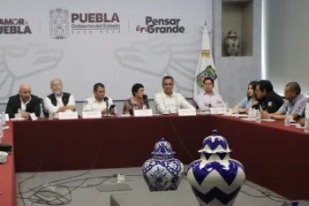 Gobierno de Puebla y AMOTAC acuerdan liberar carreteras y mantener diálogo permanente