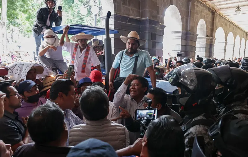 manif-la-resurreccion-palacio-municipal