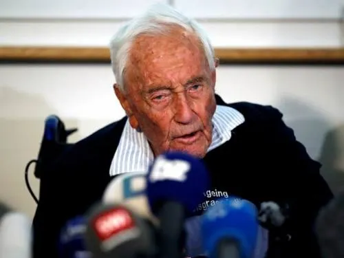 Científico australiano de 104 años muere por suicidio asistido