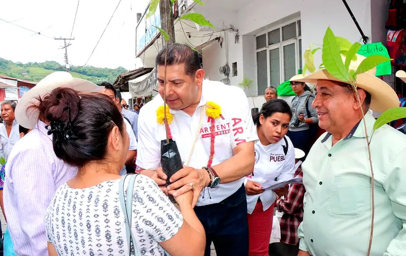 alejandro-armenta-sembrando-esperanza