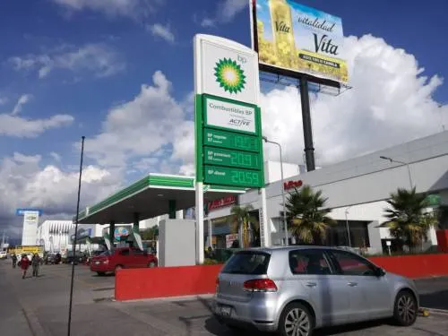 Por alza a impuesto, suben los precios de las gasolinas y el diésel en Puebla