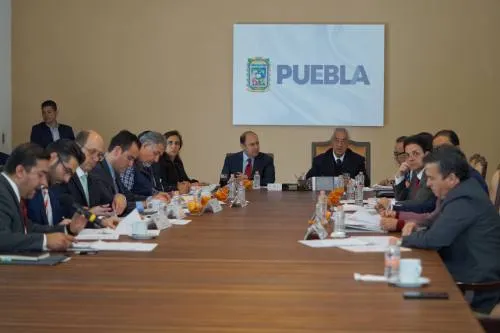 Ante los retos económicos actuales, el gobierno plantea soluciones