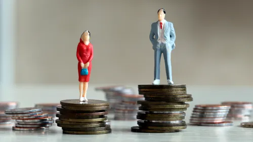 Ellos ganan 12% más que ellas en empleos formales