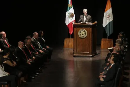 Rinde informe de labores el rector de la UDLAP, Luis Ernesto Derbez