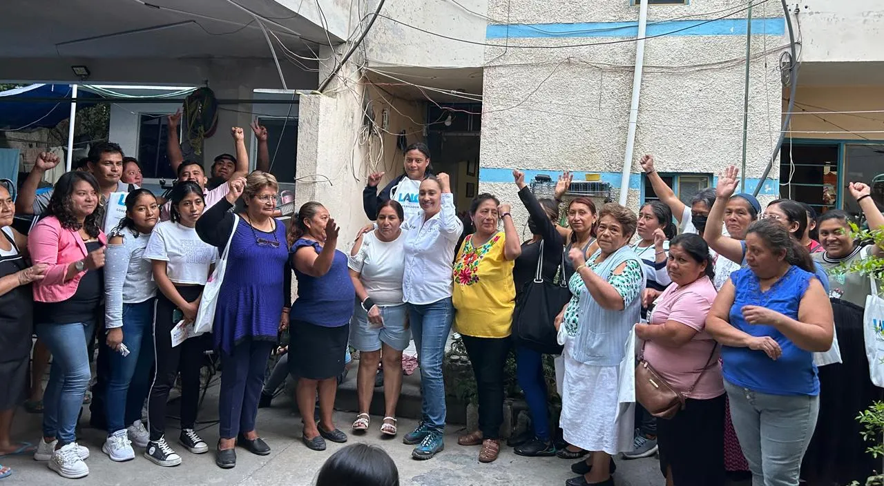 Se reúnen habitantes de Arboledas de Amalucan con Xóchitl Zárate