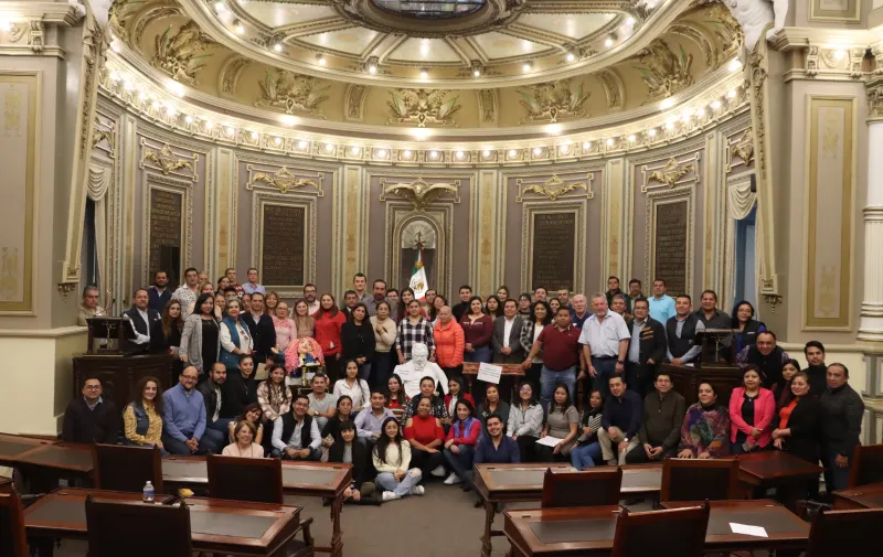 congreso-puebla-pinatas-legislativas