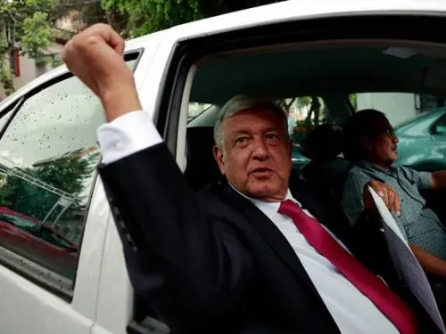 López Obrador llama a gobernadores electos a trabajar con honestidad