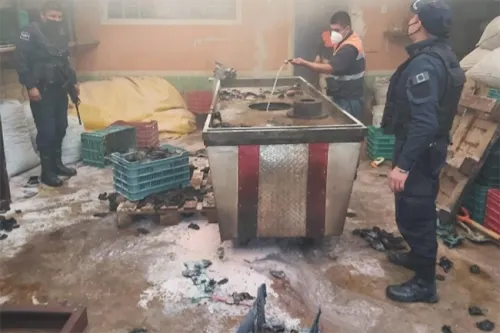 Explota tanque de gas en vivienda de Xiutetelco; hay tres heridos