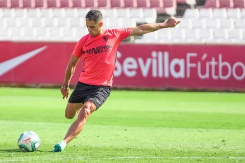 “Chicharito” Hernández acuerda traspaso a LA Galaxy