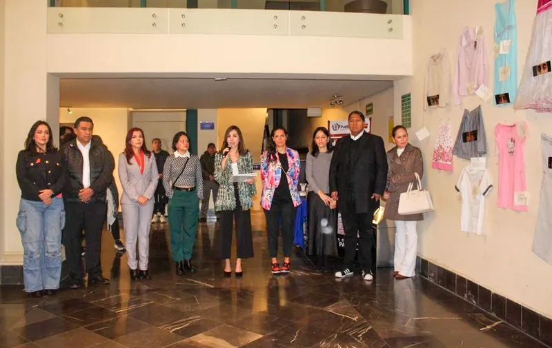 aqueldiayovestia-exposicion-teatro-de-la-ciudad