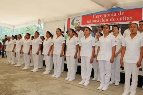 UIEP prepara a la primera generación de enfermería con un enfoque intercultural