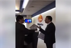 Video: Increpa Espinosa a Lozano