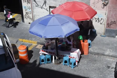 Ayuntamiento no pedirá a ambulantes extremen medidas de salud hasta que les notifique la autoridad