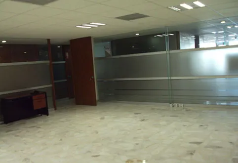 Abandonan delegación de la SCT en Puebla