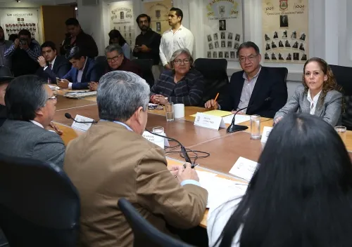 Informa Secretaría de Educación a diputados sobre acciones emprendidas