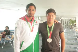 Medallistas centroamericanos conviven con director del Tec de Monterrey