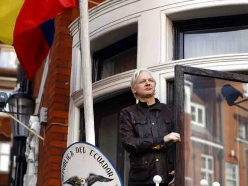 Presidente de Ecuador denuncia espionaje de Wikileaks