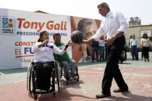 Gali se compromete a crear Dirección de Discapacitados ante ONG