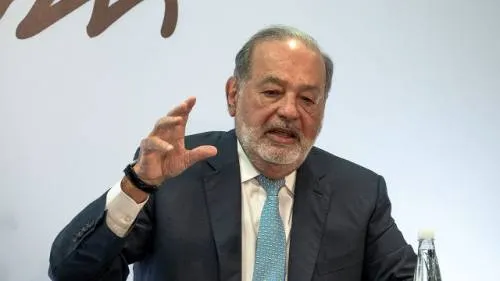 Carlos Slim insiste en que IP opere nuevo aeropuerto, sea en Santa Lucía o Texcoco