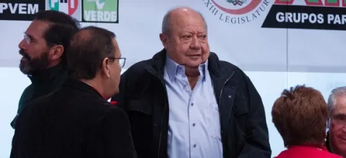 Revelan dos denuncias de la UIF contra Romero Deschamps y seis familiares