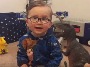 Video: Niño experto en dinosaurios conquista el Internet