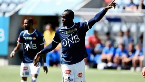 De la pista a las canchas: Usain Bolt debuta como futbolista en Noruega y usa el dorsal “9.58”