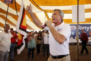 Recibe Gali 10,900 peticiones ciudadanas de infraestructura y seguridad