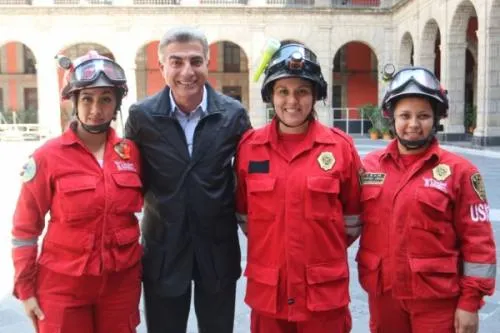 Asiste Tony Gali a entrega de reconocimientos a rescatistas