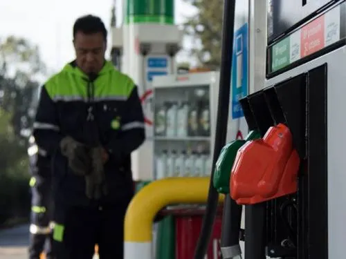 Suspenden precios máximos y mínimos de gasolinas por sismo
