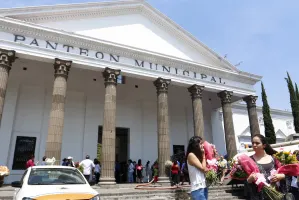 Reporta Panteón Municipal 60 mil visitantes ante Día de la Madre