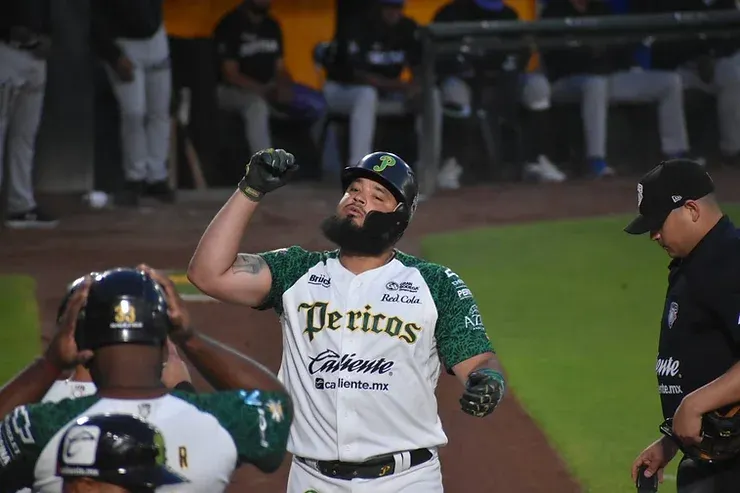 Pericos Conspiradores Lmb