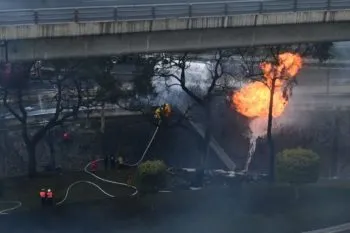 Explosión de pipa en Iztapalapa ya deja 21 muertos; investigan exceso de velocidad y fallas en el tanque