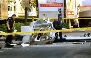 Se estrella avioneta en centro comercial de San Diego