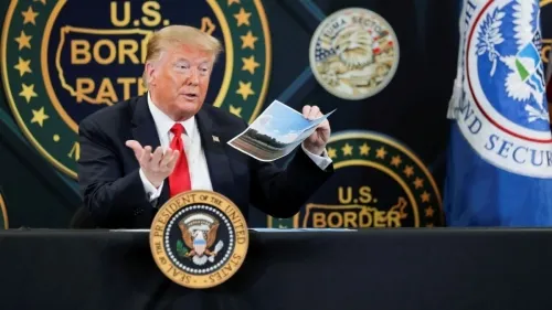Corte de EEUU prohíbe a Trump desviar recursos del Pentágono al muro fronterizo