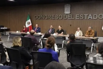 Educación es la base de cualquier transformación, resalta Laura Artemisa García en firma de convenios
